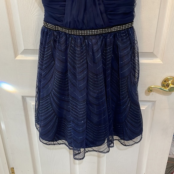 LOVE REIGN Navy Prom dress - Picture 3 of 5